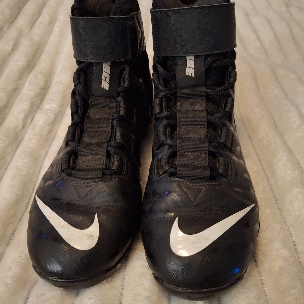 Men's Nike Force Savage Shark 2 Mid football cleats BV0151-001 - Picture 2 of 5